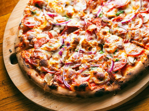Earth Oven Wood Fired Pizza - Kalgoorlie Accommodation 1