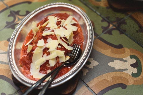 Mr Bond - Kalgoorlie Accommodation 0