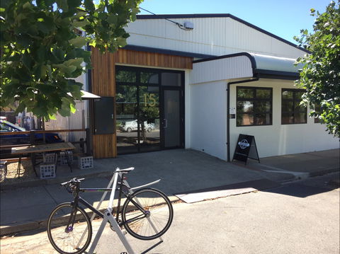 Sixpence Coffee Roasters - Kalgoorlie Accommodation 1