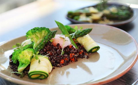 St James Hotel Restaurant - Kalgoorlie Accommodation 6