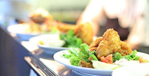 Wheelers Seafood Restaurant - Kalgoorlie Accommodation 30