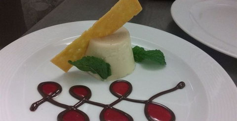 The Cottage Restaurant - Kalgoorlie Accommodation 14