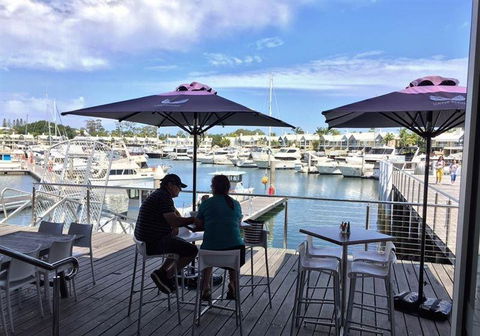 Anchor Buoy Cafe & Bar - Kalgoorlie Accommodation 11