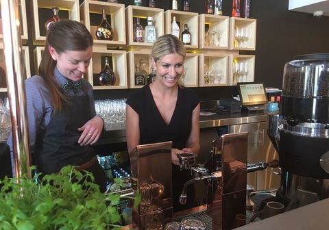 Stage Bar & Kitchen - Kalgoorlie Accommodation 8