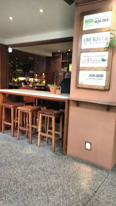 The Generous Squire - Kalgoorlie Accommodation 2