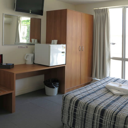 Upper Ross Hotel - Kalgoorlie Accommodation 1