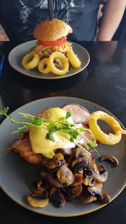 The Lansdowne Cafe - Kalgoorlie Accommodation 4