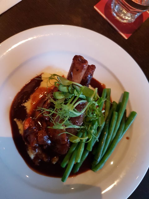 The Kwinana Local - Kalgoorlie Accommodation 8