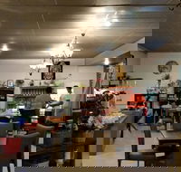 8 Thai Ladies - Kalgoorlie Accommodation