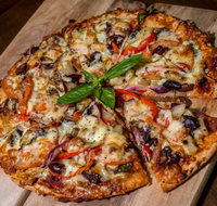 Claudies Wine Bar  Pizzeria - Kalgoorlie Accommodation