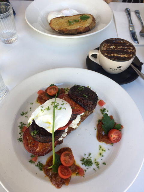 Tuck Shop Cafe - Kalgoorlie Accommodation 6