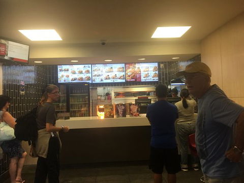 KFC - Kalgoorlie Accommodation 0