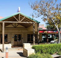 Russell Tavern - Kalgoorlie Accommodation
