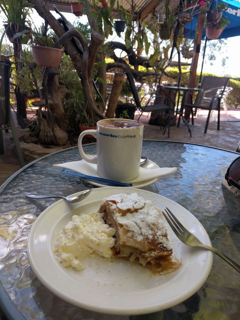 Muggachinno's - Kalgoorlie Accommodation 3