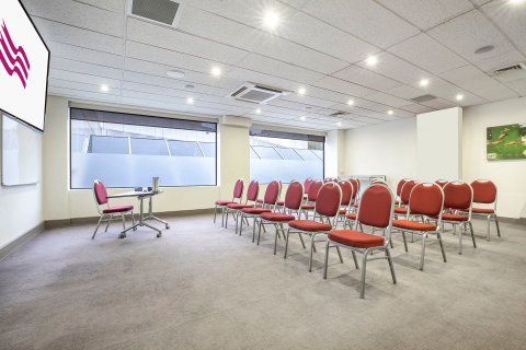 Crowne Plaza Canberra - Kalgoorlie Accommodation 9