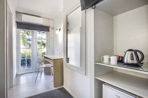 Skyways Hotel - Kalgoorlie Accommodation 3