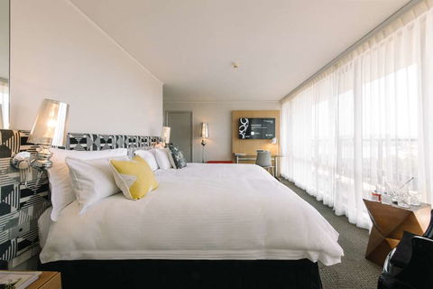 QT Canberra - Kalgoorlie Accommodation 6