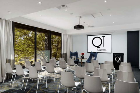 QT Canberra - Kalgoorlie Accommodation 7