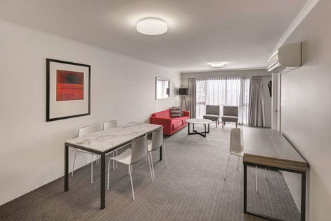 Adina Serviced Apartments James Court - Kalgoorlie Accommodation 5