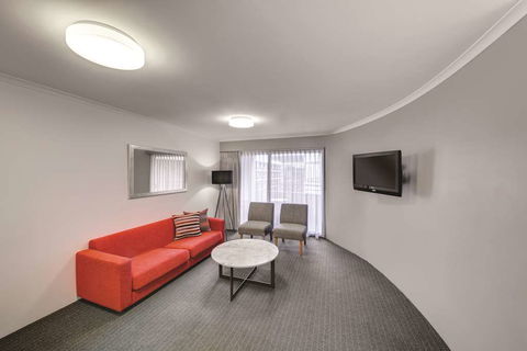 Adina Serviced Apartments James Court - Kalgoorlie Accommodation 12
