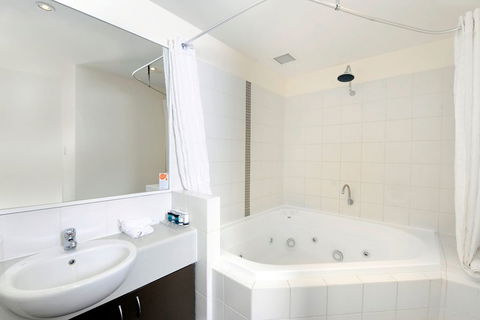 Assured Ascot Quays Apartment Hotel - Kalgoorlie Accommodation 7