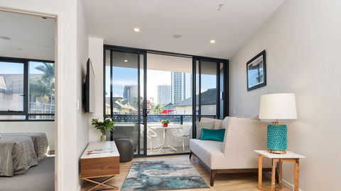 Arise Ruby Gold Coast - Kalgoorlie Accommodation 5
