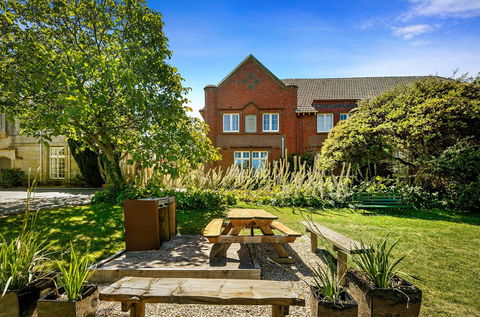 Quest Trinity House - Kalgoorlie Accommodation 1