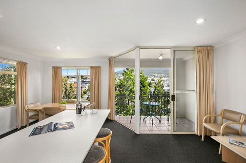 Quest Trinity House - Kalgoorlie Accommodation 2