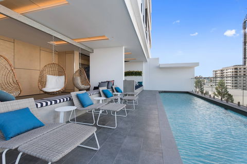 Arise Ivy And Eve - Kalgoorlie Accommodation 3
