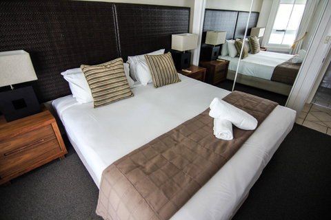 Phoenician Resort - Kalgoorlie Accommodation 1