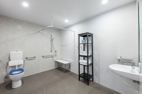 Meriton Suites Sydney Airport - Kalgoorlie Accommodation 10