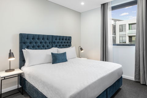 Meriton Suites Sydney Airport - Kalgoorlie Accommodation 11