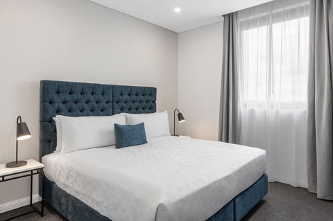 Meriton Suites Sydney Airport - Kalgoorlie Accommodation 14