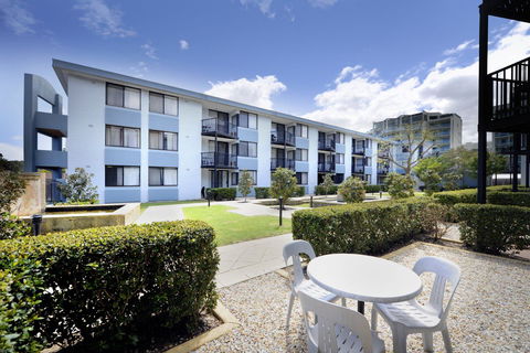Assured Waterside Apartments - Kalgoorlie Accommodation 0