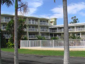 Cabarita Lake Apartments - Kalgoorlie Accommodation 0