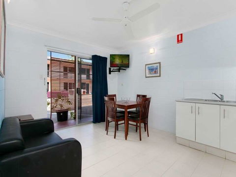 Cairns City Palms - Kalgoorlie Accommodation 0