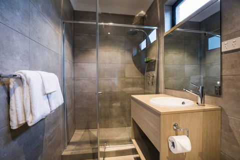 Nightcap At Playford Tavern - Kalgoorlie Accommodation 2