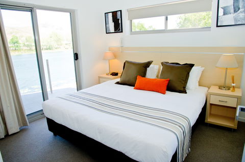 Itara & Jacana Apartments - Kalgoorlie Accommodation 6