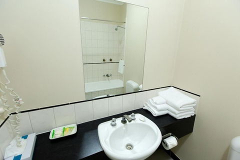 Barkly Motor Lodge - Kalgoorlie Accommodation 11