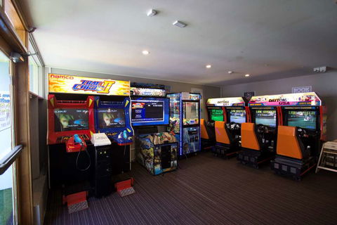 Nightcap at High Flyer Hotel - Kalgoorlie Accommodation 2