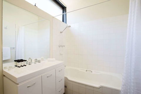 Nightcap at High Flyer Hotel - Kalgoorlie Accommodation 3