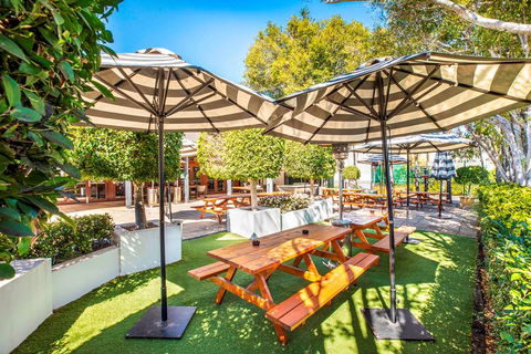 Nightcap at High Flyer Hotel - Kalgoorlie Accommodation 10