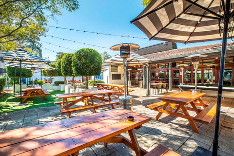 Nightcap at High Flyer Hotel - Kalgoorlie Accommodation 12