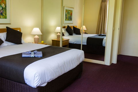 Kingston Terrace Serviced Apartments - Kalgoorlie Accommodation 1
