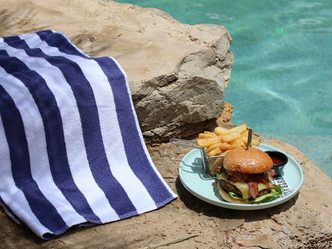 Mercure Darwin Airport Resort - Kalgoorlie Accommodation 10