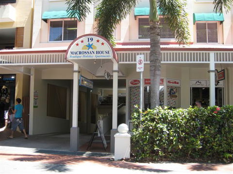 Macrossan House Boutique Holidays Apts - Kalgoorlie Accommodation 1