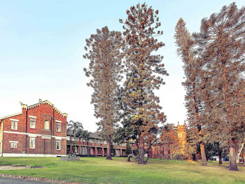 Mercure Monte Pio Hotel & Conference Ctr - Kalgoorlie Accommodation 0