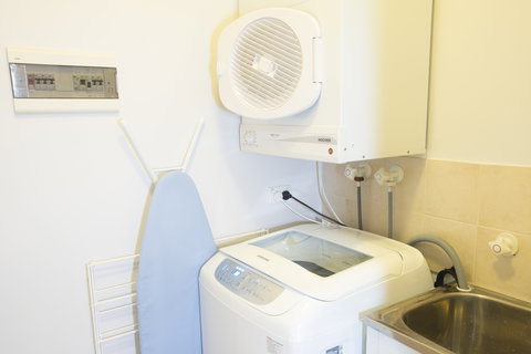 Regal Apartments - Kalgoorlie Accommodation 4