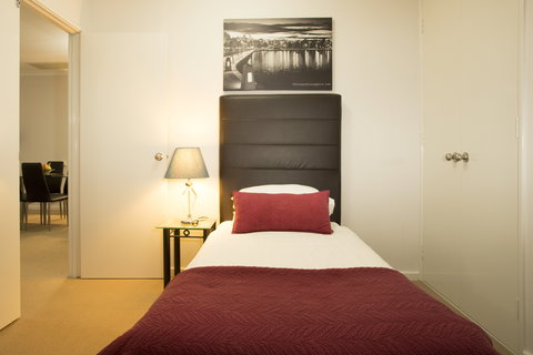 Regal Apartments - Kalgoorlie Accommodation 7