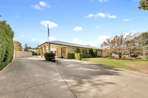Beechworth Motor Inn - Kalgoorlie Accommodation 1